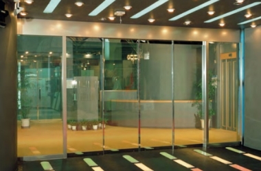Cùng tìm hiểu ngay đơn vị thi công nhôm kính uy tín Long An