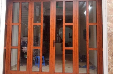 Thi công cửa nhôm xingfa vân gỗ giá rẻ tại Long An