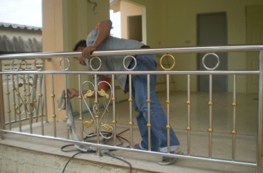 Tìm hiểu ngay về đơn vị thi công lan can inox uy tín Tân An