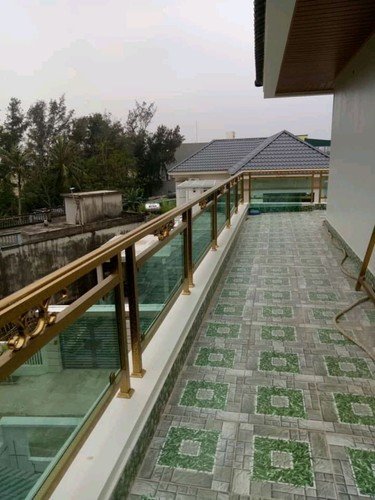 lan can ban công sắt nghệ thuật