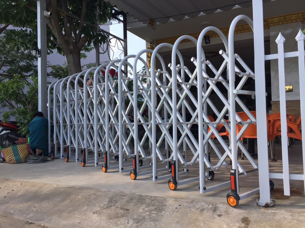 cửa cổng xếp chất lượng Tân An