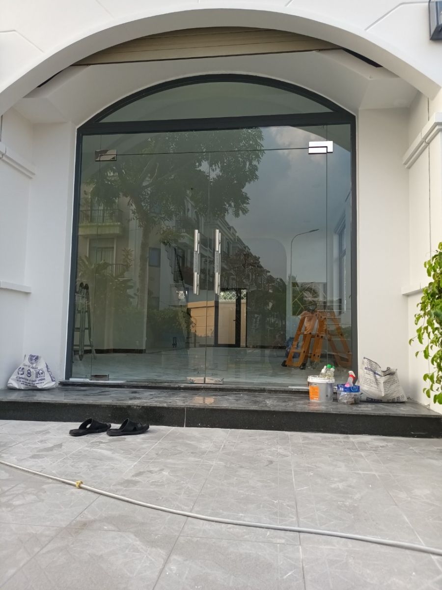 Đơn vị thi công nhôm kính uy tín