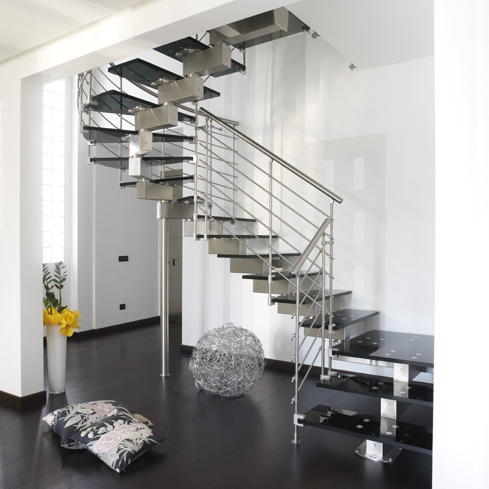 Nên chọn chất liệu cầu thang Inox 201 hay 304?