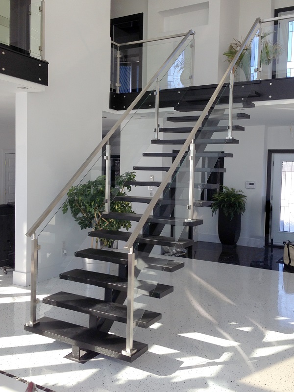 Đơn vị thi công cầu thang Inox uy tín