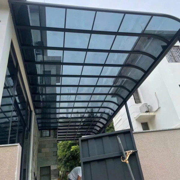Mái nhựa ngoài trời giá rẻ