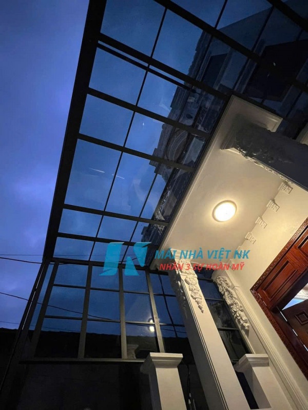 Mái nhựa ngoài trời giá rẻ