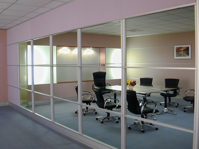 Phân loại vách kính cường lực