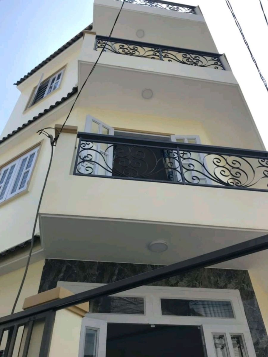 lắp đặt lan can cầu thang