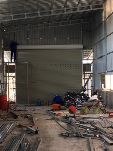 thi công cửa cuốn tận nơi