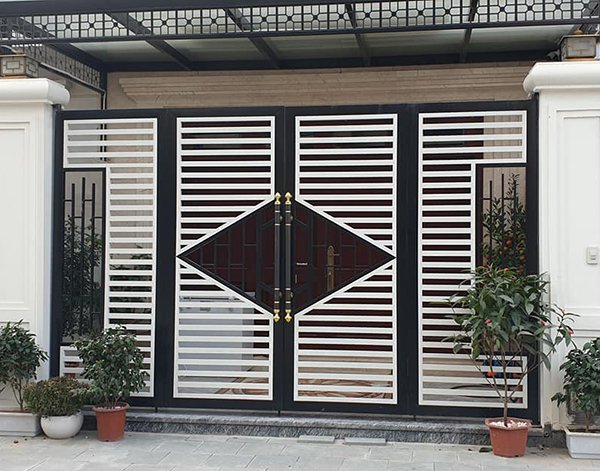 Thi công mẫu cửa sắt đẹp