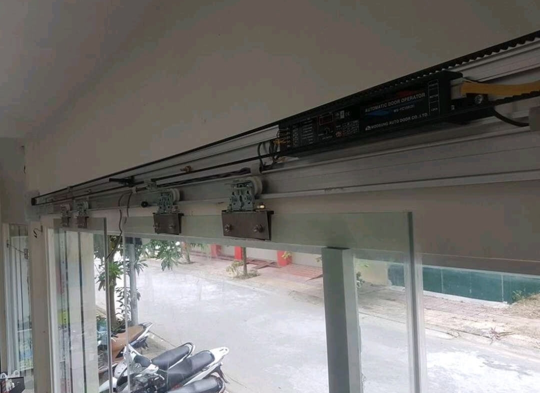 CỬA KÍNH TỰ ĐỘNG 01
